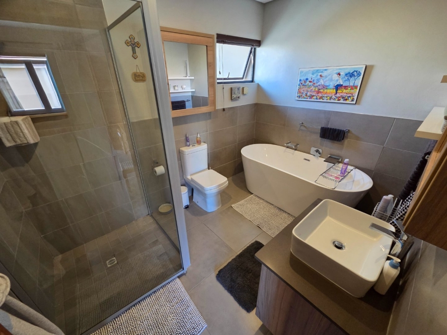 3 Bedroom Property for Sale in Wild Olive Estate Free State